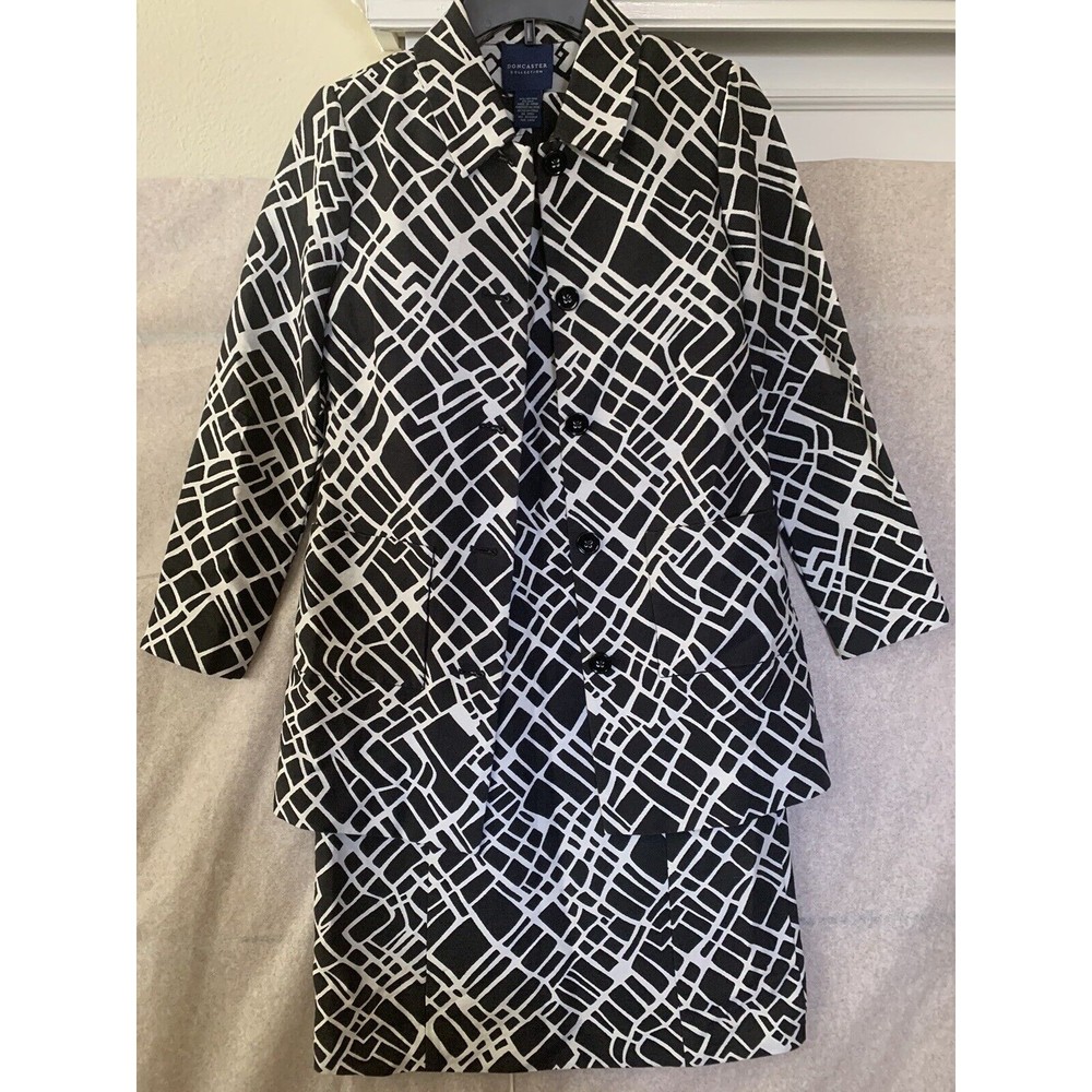 DONCASTER Collection Women's  Two Piece Dress Suit Size 4P (1367)
